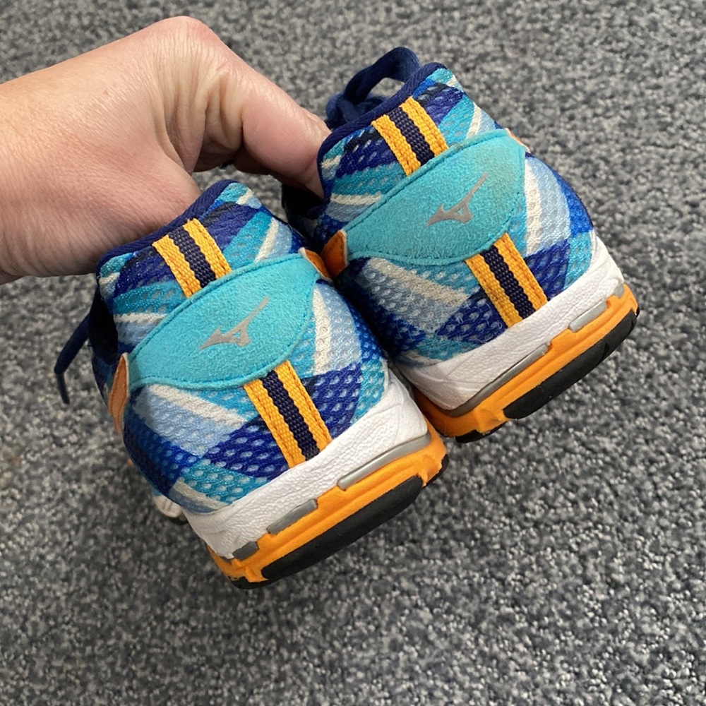 Mizuno Wave Elixir 8, Size 6.5 - image 4